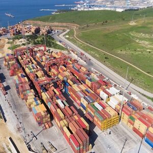 土耳其Nemport公司訂購科尼諾爾輪胎吊車隊